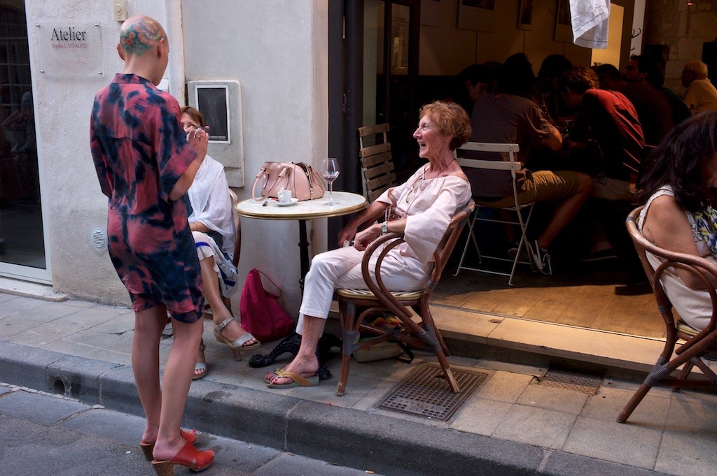 Arles_conversation_piece