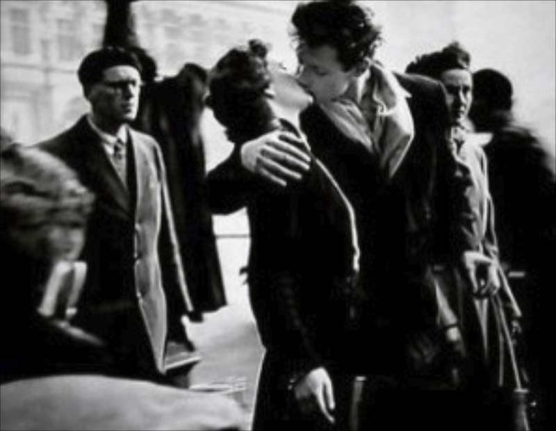 Robert Doisneau Photography The Kiss